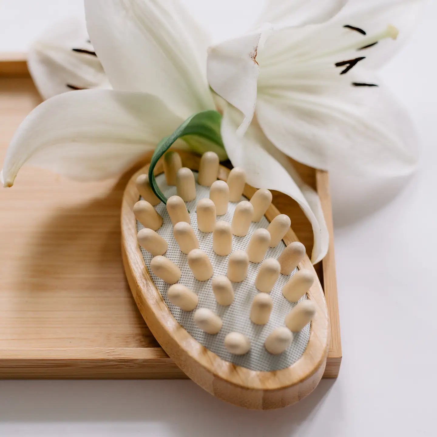 6-teiliges Spa-Set, mit Schwämmen und Bürsten, in Bambus Box