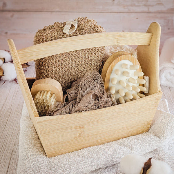 6-teiliges Spa-Set, mit Schwämmen und Bürsten, in Bambus Box